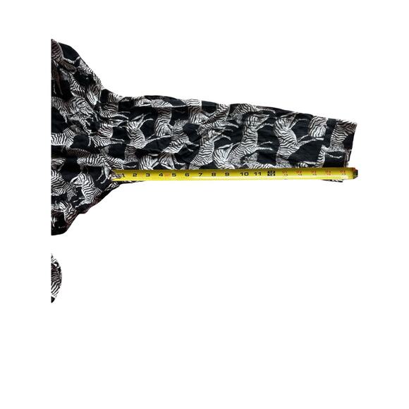 Jane + Delancey Zebra AOP Womens/Teen Blouse Size 1X Sheer Avant Garde - Picture 7 of 9